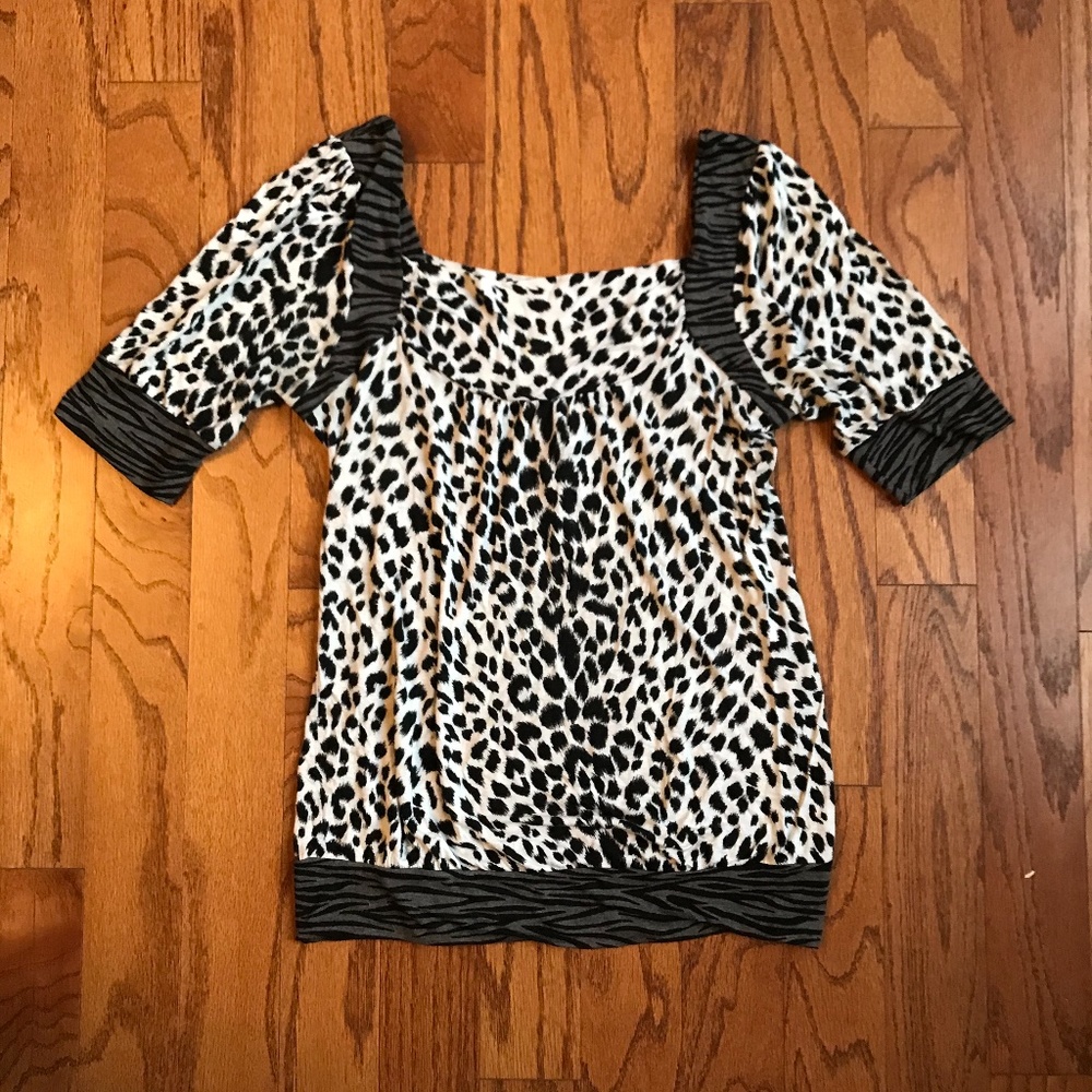 Buckle Daytrip Leopard Zebra Top | sz L